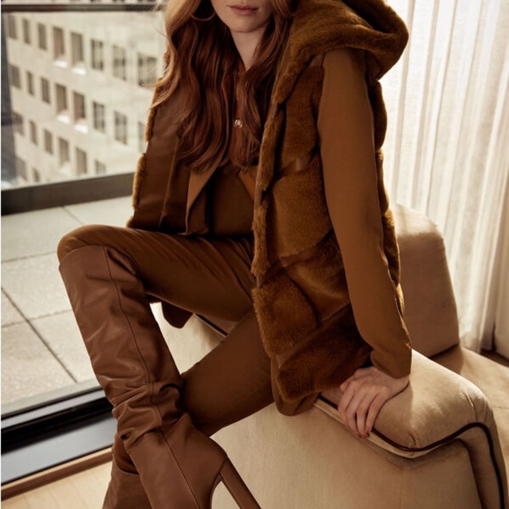 Joseph Ribkoff Chic Sleeveless Faux Fur Vest Style 223910 Woman’s XS NWT - Picture 2 of 9